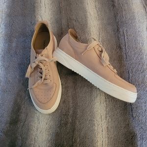 Lucky Brand Sneakers size 9.5